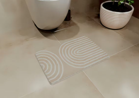 Bež TEPIH za Wc SAT od poliestera s visinom vlakana 1,5 cm