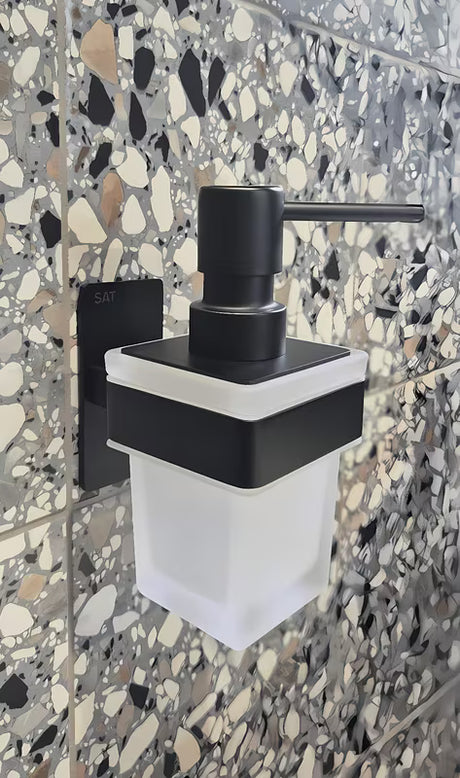 Crni nehrđajući dozator sapuna SAT pro montaža lijepljenjem bez bušenja