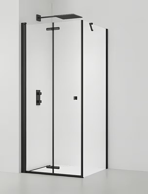 Pravokutna tuš kabina SAT Sk 90 x 80 cm u crnoj izvedbi s prozirnim staklom i preklopnim vratima.