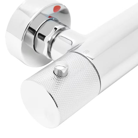 Termostatska miješalica za tuš SAT Chrome u krom izvedbi za zidnu montažu.