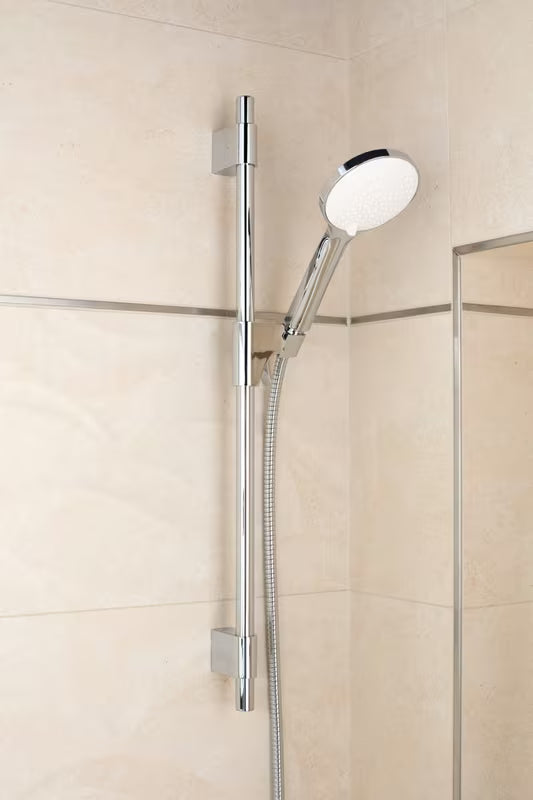 Tuš set SAT u krom izvedbi s ručnim tušem, tuš šipkom i crijevom pro zidna montaža.