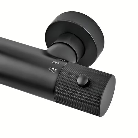 Termostatski tuš sustav SAT s crnom mat termostatskom slavinom, nadglavnim i ručnim tušem.