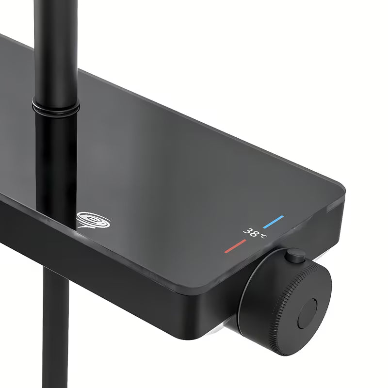 Crni mat tuš sustav SAT s termostatskom miješalicom, s nadglavnim tušem i ručnim tušem s tri vrste mlaza.