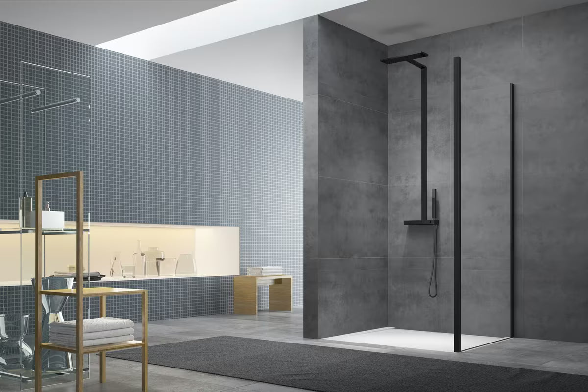 Bočna stijena SAT Tex BB 90 cm s prozirnim sigurnosnim staklom i profilima u sjajnom kromu.