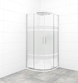 Polukružna tuš kabina SAT Tex 80x80 cm s prozirnim staklom, dekorom Stripe i profilima u sjajnom kromu.