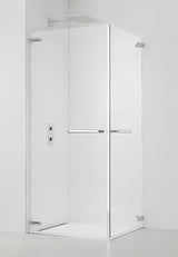Kvadratna tuš kabina SAT TGD New 80x80 cm u sjajnom kromu s prozirnim staklom i bezokvirnom konstrukcijom.