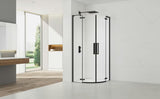 Polukružna tuš kabina SAT TGD New 90x90 cm u mat crnoj izvedbi s prozirnim staklom i zaokretnim vratima.