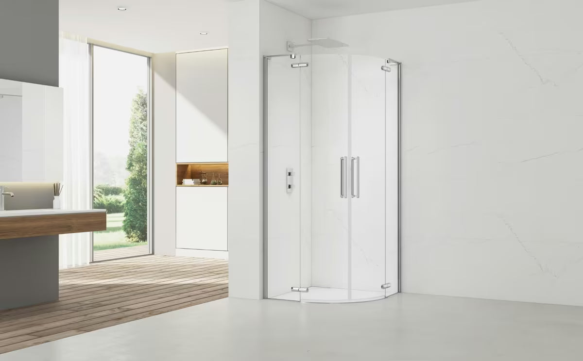 Polukružna tuš kabina SAT TGD New 90x90 cm u krom izvedbi s prozirnim staklom i vratima na šarke