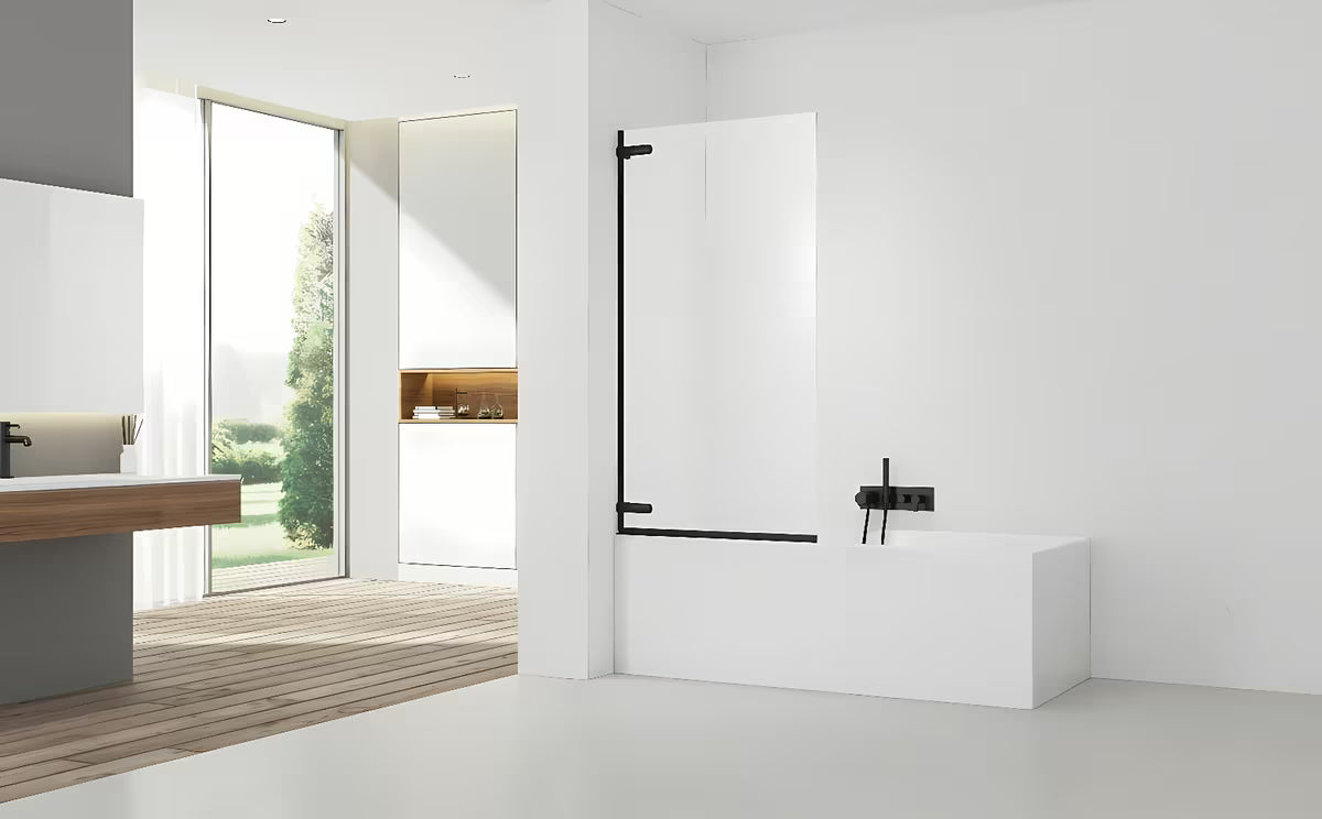 Tuš kada s vratima na šarkama paravan za kadu SAT Tgd New 150x80 cm s prozirnim staklom i crnim mat profilom