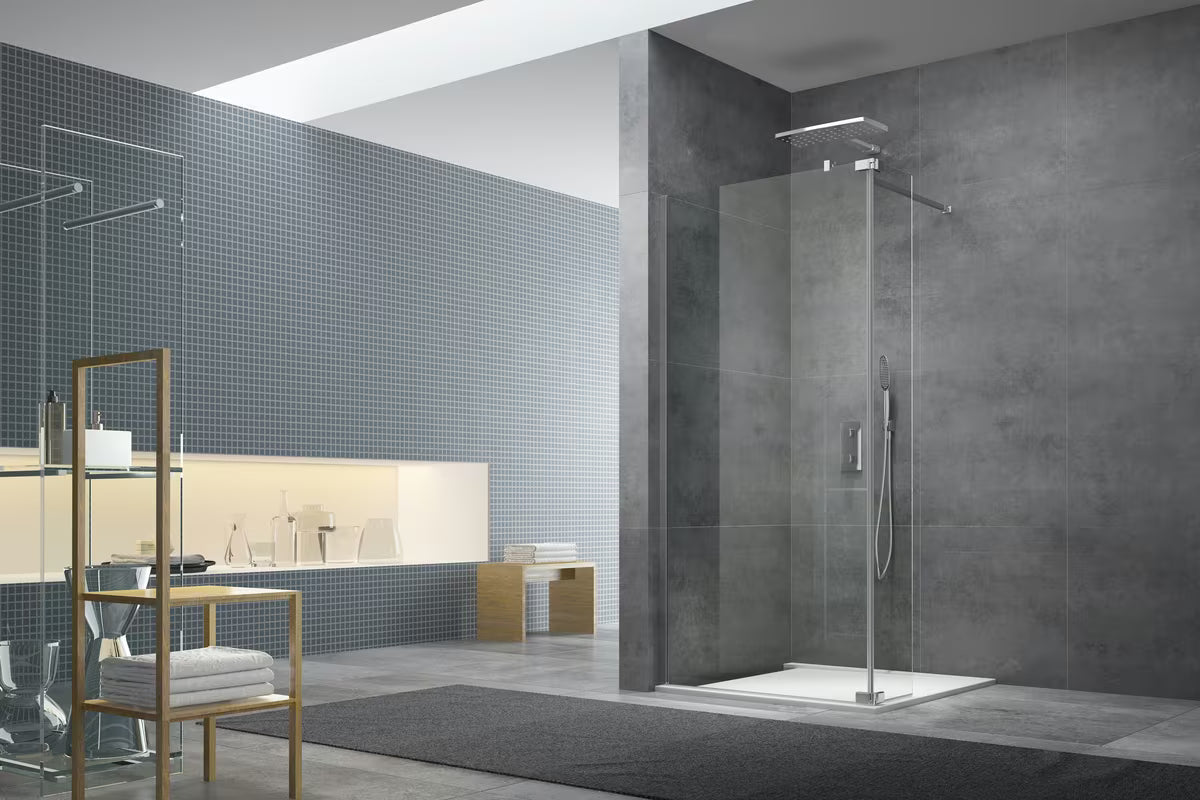 Okretna preklopna bočna stijena SAT Walk-in od prozirnog stakla u krom izvedbi, zakretna za 90°.