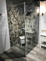 Okretna bočna tuš stijena SAT Walk-in od prozirnog stakla s kromiranim profilima