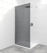 Walk-in tuš stijena SAT Walk-in 110x200 cm sa zatamnjenim neprozirnim staklom i profilima u sjajnom kromu.