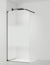 Crna walk-in tuš stijena SAT Walk-in od prozirnog stakla 8 mm sa satiniranom trakom i premazom EasyClean.
