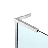 Walk-in tuš stijena SAT Walk-in 120 cm u krom izvedbi s prozirnim staklom i bezokvirnom izvedbom.