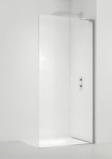 Walk-in tuš stijena SAT Walk-in 110 cm u krom izvedbi s prozirnim sigurnosnim staklom i premazom Easy Clean.