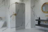 Walk-in tuš stijena SAT Walk-in 110 cm od prozirnog stakla sa zlatnim stabilizacijskim šipkama