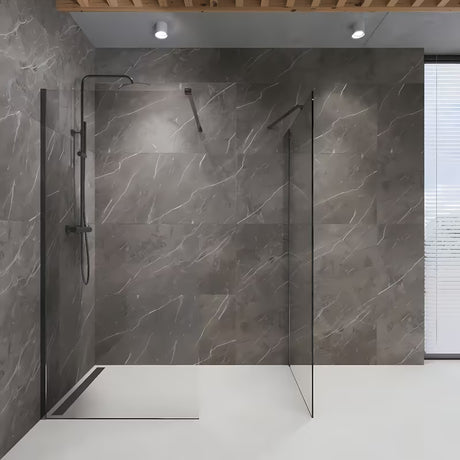 Walk-in tuš stijena SAT Walk-in 110 cm s prozirnim staklom i profilima u izvedbi PVD Gun metal.