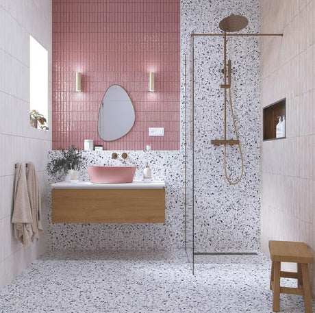 Walk-in tuš stijena SAT Walk-in 130 cm s prozirnim staklom i sjajnim zlatnim profilom