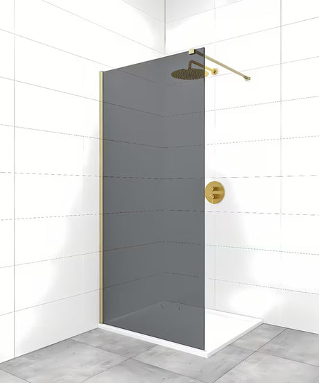 Walk-in tuš stijena SAT Walk-in 100 cm u mesing izvedbi sa zatamnjenim staklom i Easy Clean obradom.