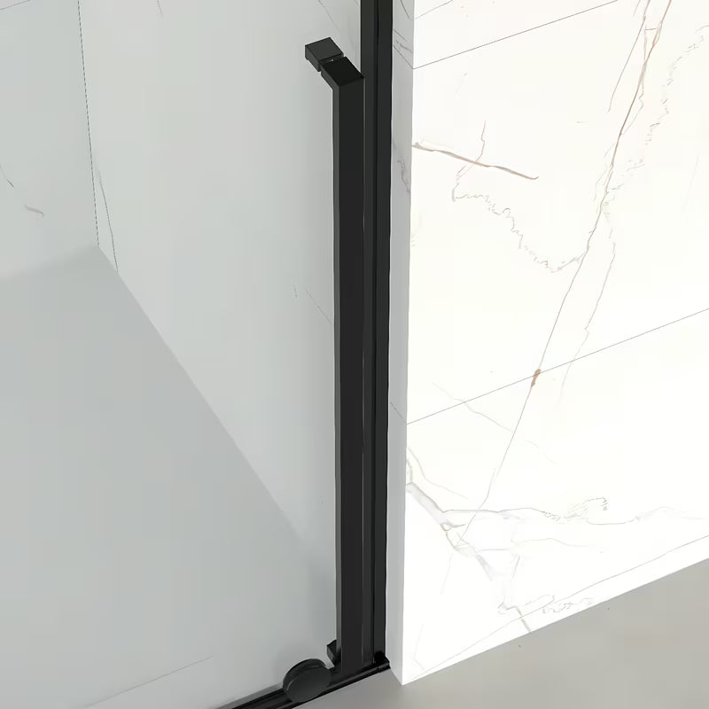 Tuš stijena Walk-In SAT Xmotion 110 cm u crnoj izvedbi s prozirnim staklom i kliznim otvaranjem.