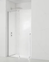 Tuš vrata SAT Xmotion 120 cm za nišu u sjajnom kromu s prozirnim staklom i kliznim otvaranjem.