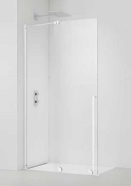 Walk-in tuš stijena SAT Xmotion 140 cm s bijelim profilima i prozirnim staklom bez dekora