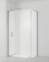 Tuš kabina SAT Walk-In Xmotion 100x80 cm u sjajnom kromu s prozirnim staklom i kliznim vratima.