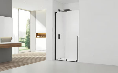 Tuš vrata za nišu SAT Xmotion 140 cm u crnoj boji s prozirnim staklom i kliznim otvaranjem.