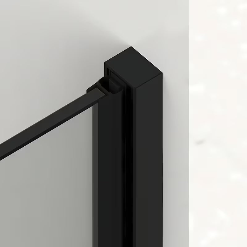 Tuš vrata za nišu SAT Xmotion 140 cm u crnoj boji s prozirnim staklom i kliznim otvaranjem.