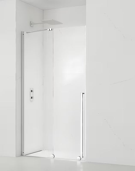 Tuš vrata SAT Xmotion 120 cm za nišu u sjajnom kromu s prozirnim staklom i kliznim otvaranjem.