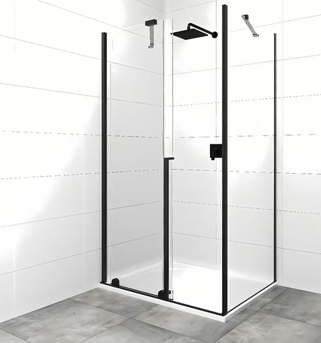 Pravokutna tuš kabina SAT Xmotion 140x80 cm u crnoj izvedbi s prozirnim staklom i kliznim sustavom.