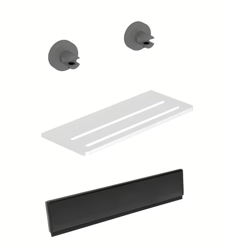 Set kupaonskih dodataka SAT X-Way s policom, držačima i brisačem za staklo u modernom dizajnu.