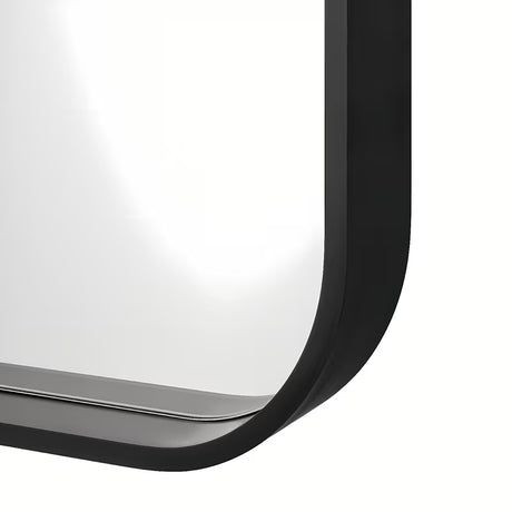 Pravokutno kupaonsko ogledalo SAT 60x80 cm s crnim aluminijskim okvirom, prikladno za okomitu i vodoravnu montažu.