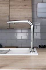 Kromirana miješalica za sudoper SIKO Chrome s uvlačnim pričvršćenjem pro za montažu ispod prozora i ručicom uz izljev