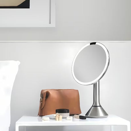 Kozmetičko ogledalo Simplehuman Dual Touch od brušenog nehrđajućeg čelika s Tru-lux LED osvjetljenjem i povećanjem 5x.