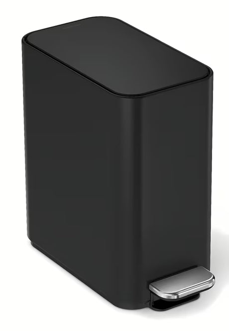 Crni uski pedalni kanta za otpad Simplehuman CW2101 zapremine 5 litara, prikladan za kupaonicu i za WC školjke.