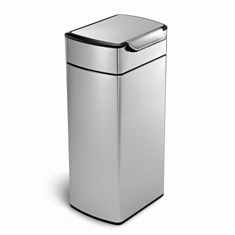 Senzorska kanta za otpad Simplehuman Touch-bar bin u mat izvedbi od nehrđajućeg čelika s uskim kućištem.