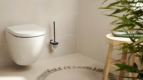 Tesa Moon Black ČETKA za Wc u mat crnoj izvedbi sa satenskom staklenom posudicom