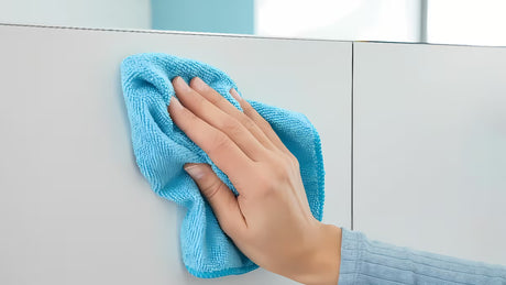 Zidni kukica Tesa Moon od brušenog čelika pro za ručnike i ogrtače, s montažom bez bušenja