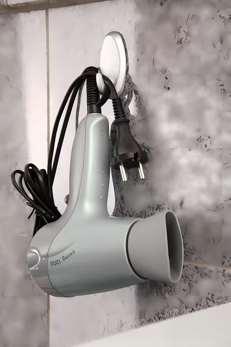 Velike samoljepljive kukice Tesa Powerstrips u krom izgledu pro montaža bez bušenja