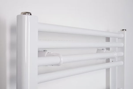 Bijeli kombinirani cijevni radijator Thermal Trend KD dimenzija 45x96 cm.