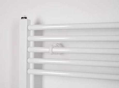 Bijeli kombinirani cijevni radijator Thermal Trend KD dimenzija 45x96 cm.