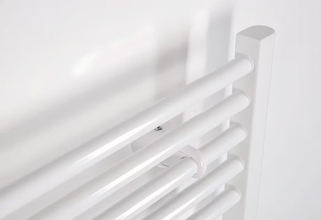 Bijeli kombinirani cijevni radijator Thermal Trend KD dimenzija 45x96 cm.