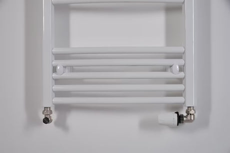 Bijeli kombinirani cijevni radijator Thermal Trend KDO 132x75 cm pro za kupaonicu ili hodnik.