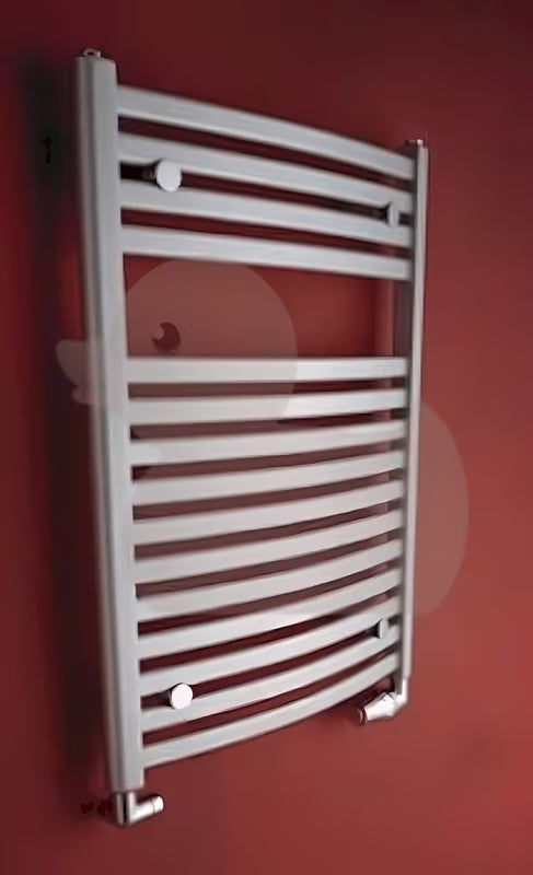 Bijeli kombinirani cijevni radijator Thermal Trend KM 45x78,3 cm pro kupaonicu i hodnik.