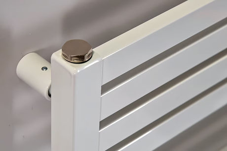 Bijeli kombinirani radijator Thermal Trend dimenzija 45x133 cm za kupaonicu