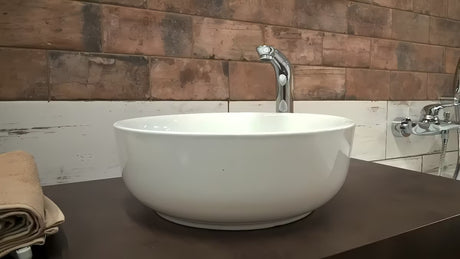 Bijeli umivaonik na ploču SIKO Triomini Slim od tanke keramike 38,5x38,5 cm bez preljeva