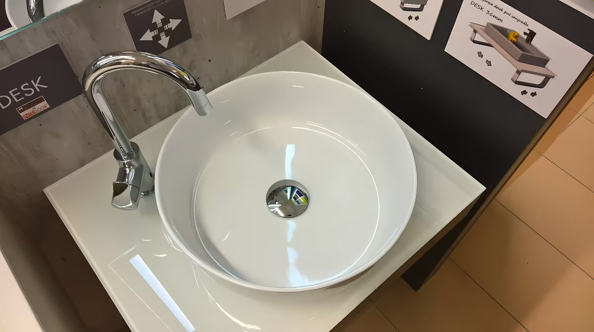 Bijeli umivaonik na ploču SIKO Triomini Slim od tanke keramike 38,5x38,5 cm bez preljeva