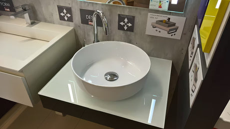 Bijeli umivaonik na ploču SIKO Triomini Slim od tanke keramike 38,5x38,5 cm bez preljeva