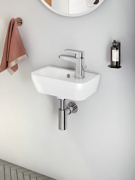 Bijeli keramički mali umivaonik Vitra Integra 37x22 cm s preljevom i otvorom za pro slavinu desno